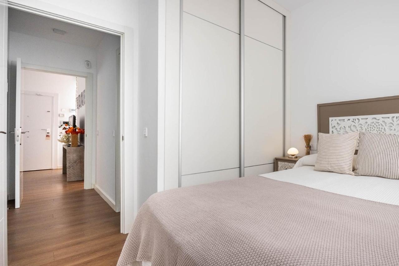 Apartamento Bc2 Aparcamiento Incluido 2d&2b Renovado Junto A Muralla Macarena E Isla Mágica *